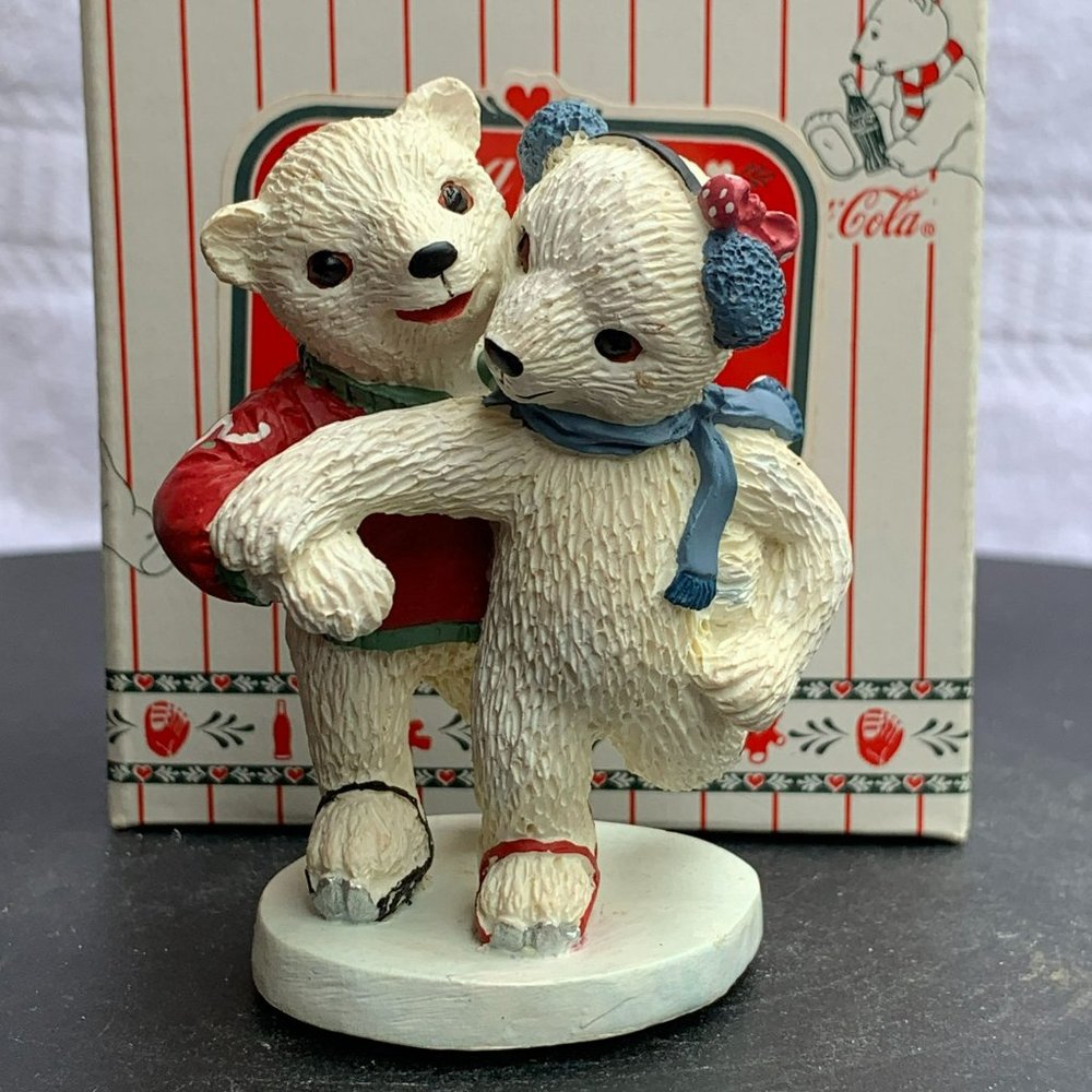Good Friends Always Stick Together - Coca-Cola Polar Bears Cubs Figurine - 1995